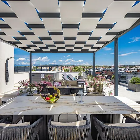 Olive Luxe Penthouse With Jacuzzi And Sea View Apartment *
