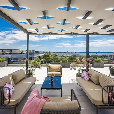 Apartment Olive Luxe Penthouse With Jacuzzi And Sea View *