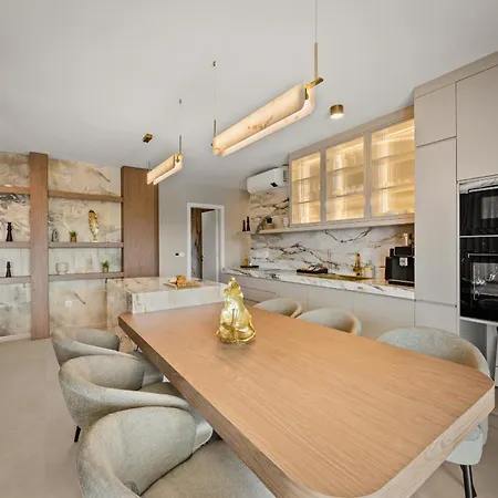 Olive Luxe Penthouse With Jacuzzi And Sea View *