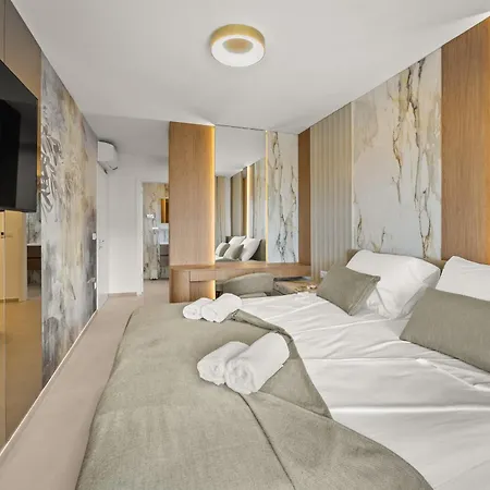 Olive Luxe Penthouse With Jacuzzi And Sea View *