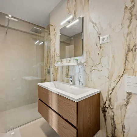 Olive Luxe Penthouse With Jacuzzi And Sea View * Zadar